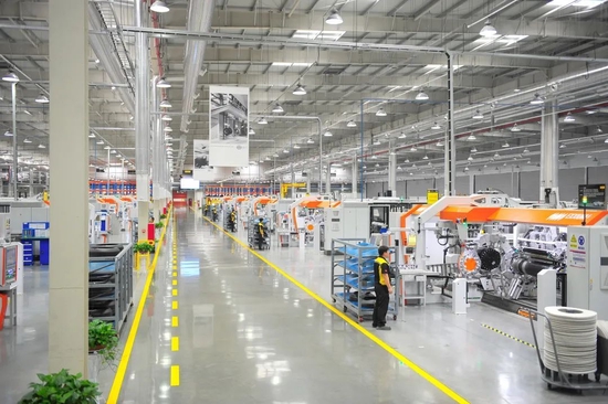 打好金融“組合拳”，夯實制造業(yè)根基 智能化產(chǎn)品引領新征程